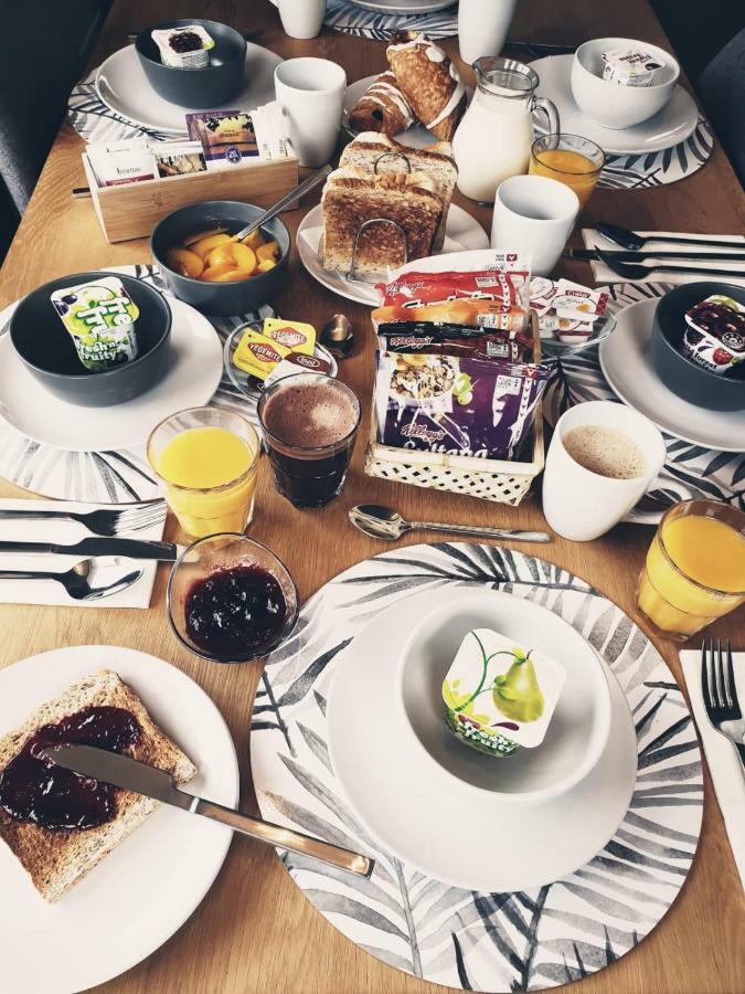 B, D & D Bed And Breakfast 타우포 호 외부 사진
